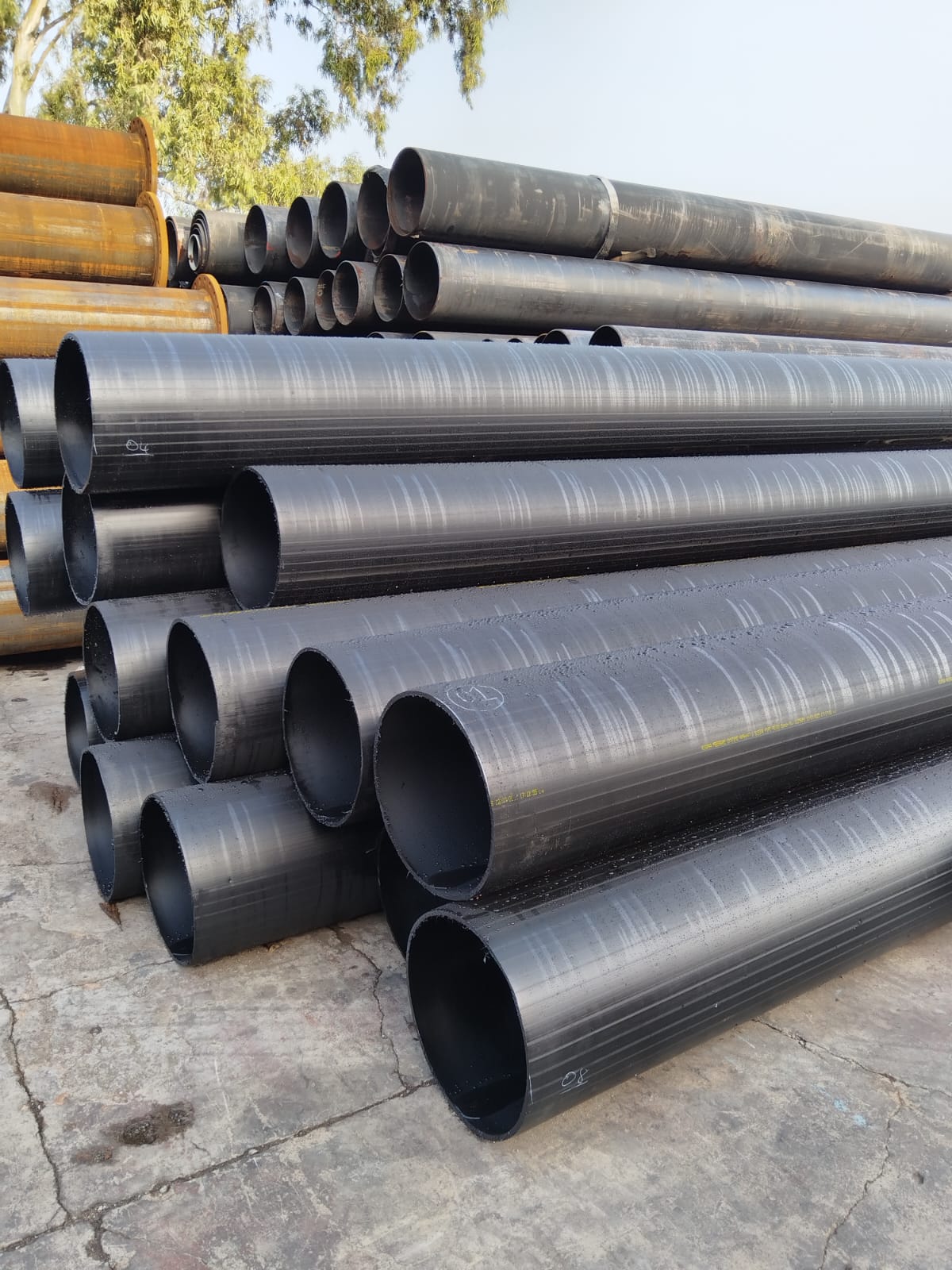 Stacked heavy-wall HDPE pipe for slurry and mining pipeline installation
